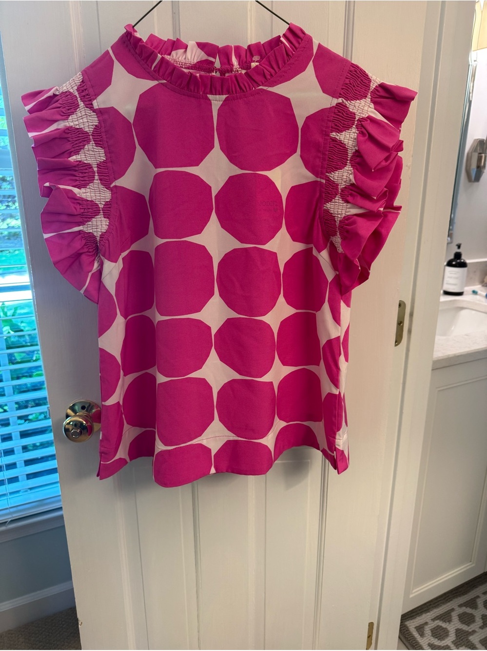 JODIFL Hot Pink & White Geo Ruffle Sleeve Blouse- S